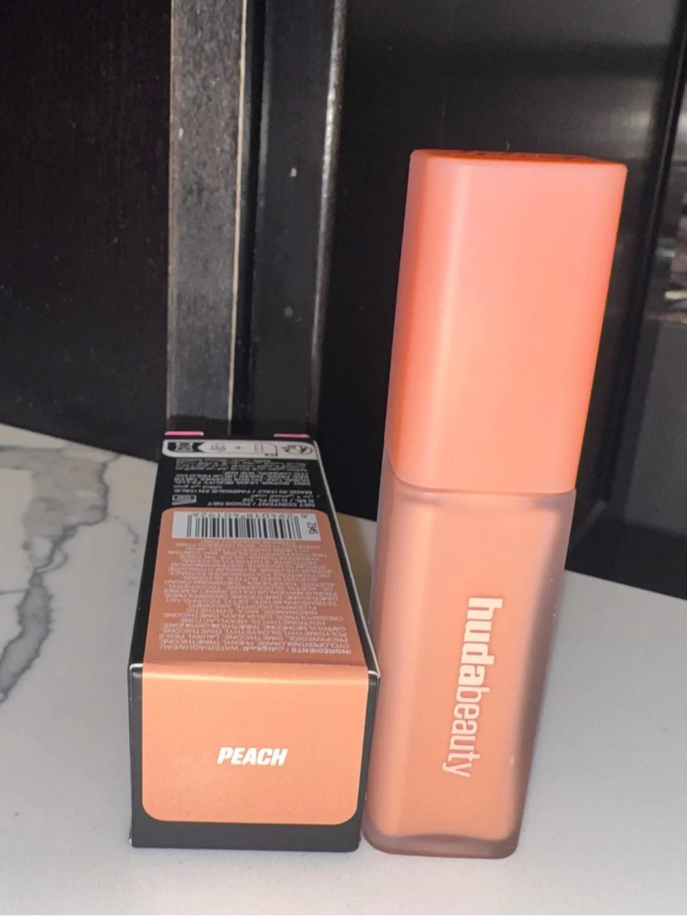 HUDA BEAUTY new unused